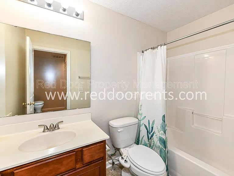 13340 Golden Gate Dr E — Photo 19