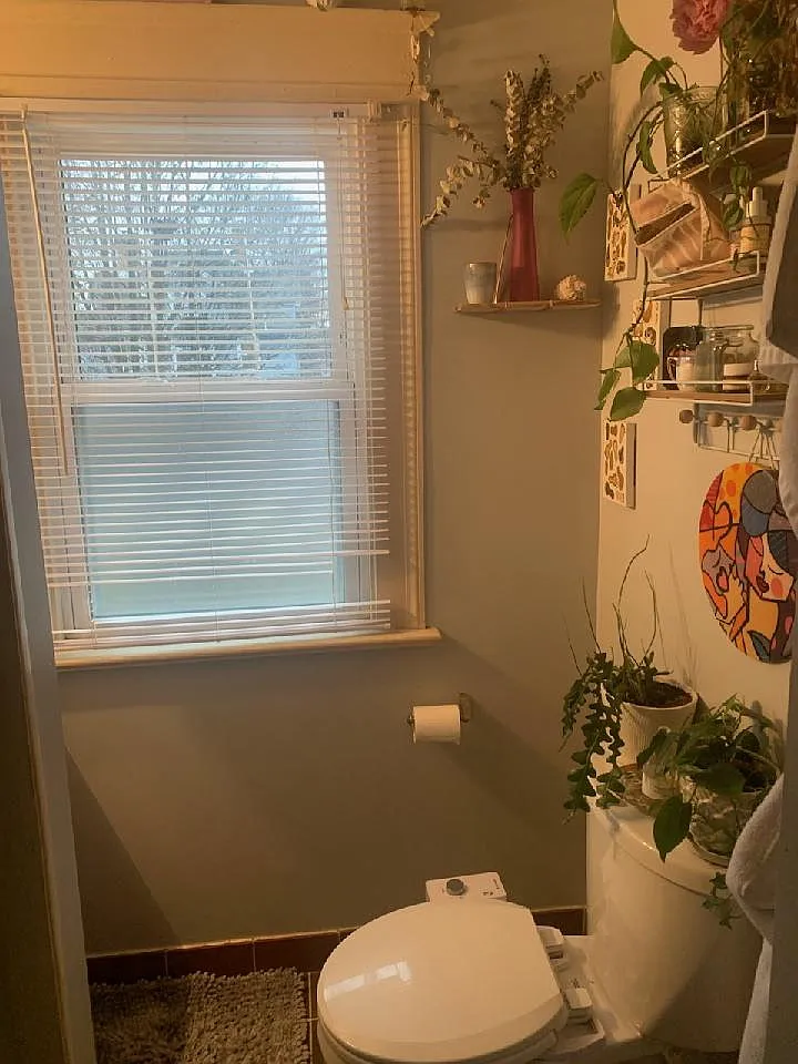 3 bed, 2000 sqft, $2,100 — Photo 1