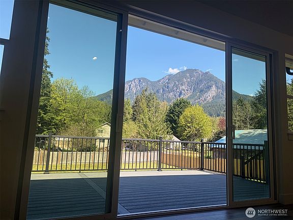 3rd image of 44421 Pine Road