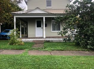 918 Court St, Sault Sainte Marie, MI 49783
