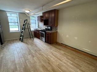 32-75 36th St #1R, Astoria, NY 11106