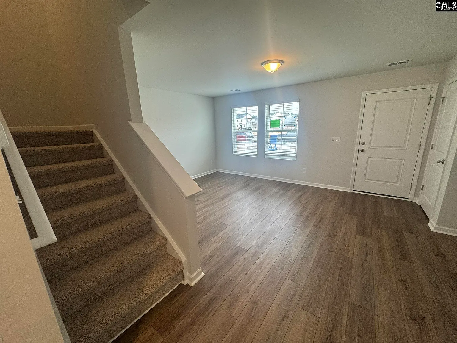 3 bed, 1250 sqft, $1,825 — Photo 4