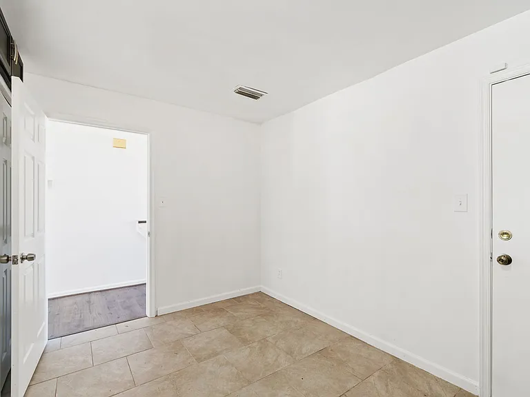 307 Pratt Ct #1 — Photo 5