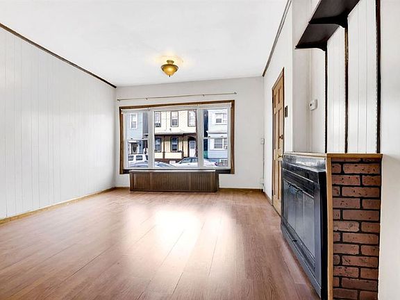 1st Floor Living Room