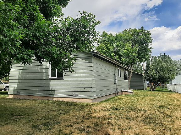 3rd image of 900 N 6th St