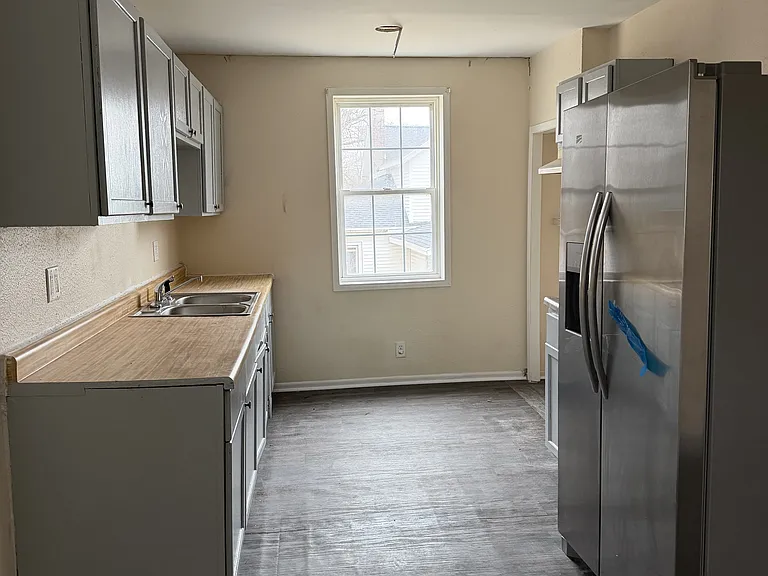 458 S Float Ave — Photo 7