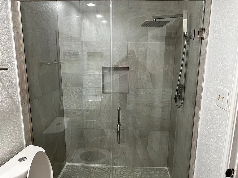 Shower master bedroom