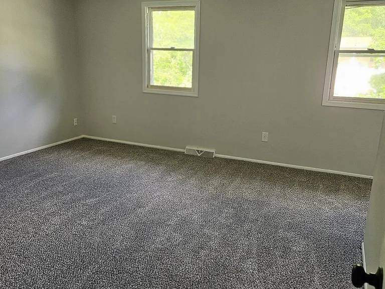 453 Cobblestone Ave NE — Photo 8