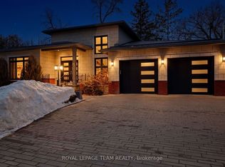 28 George St, Westport, ON K0G 1X0