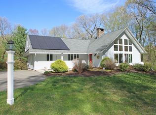 175 Old Lane Rd, Hamden, CT 06518