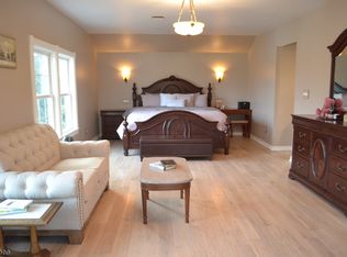 369 Martin Rd, Union, NJ 07083