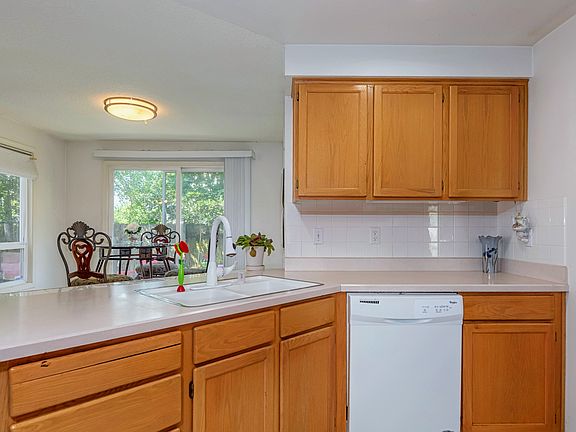 5th image of 17008 SE 28th St