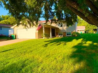 1902 Brookside Dr, Albert Lea, MN 56007