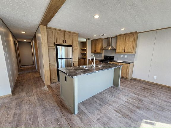 2nd image of 539 Zebra Dr #539