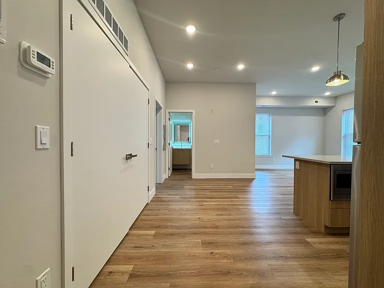 5222-24 Chester Ave #2 — Photo 7