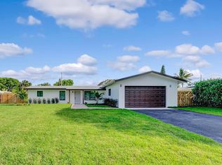 460 NE 37th St, Boca Raton, FL 33431