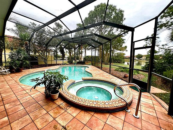 4th image of 8 Laguna Ct