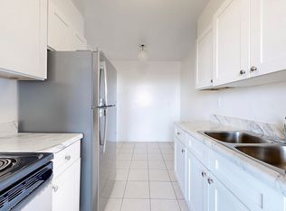 Buckingham House, Toronto, ON M2R 1N9