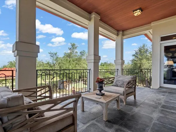 5201 Great Divide Dr, Bee Cave, TX 78738