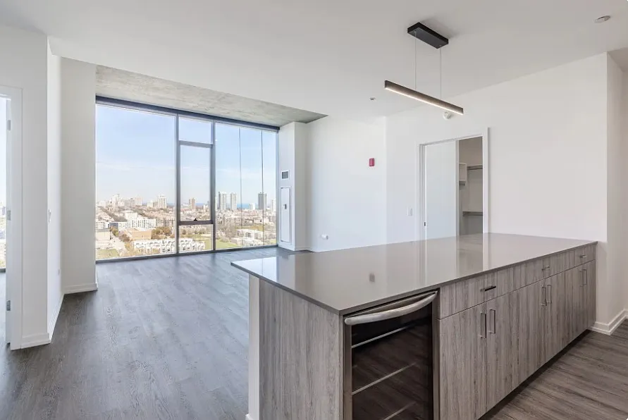 2 bed, 1110 sqft, $4,375 — Photo 4