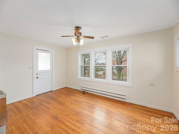 5th image of 15 Louisiana Ave
