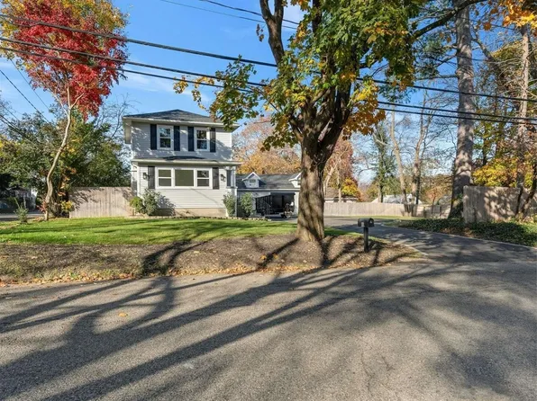 101 Olive Street, Huntington Station, NY 11746
