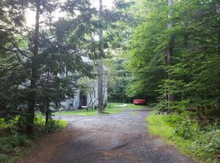 1112 Lehigh Cir, Tobyhanna, PA 18466