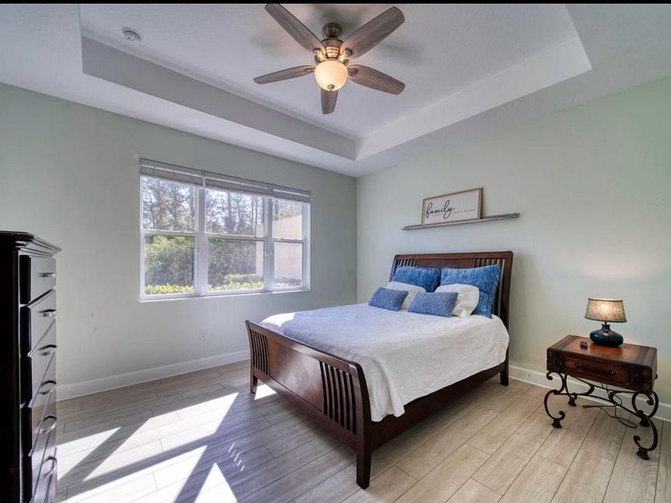 1st image of 324 Coral Reef Way