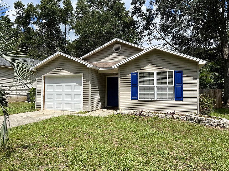 1st image of 4504 Wesley Dr