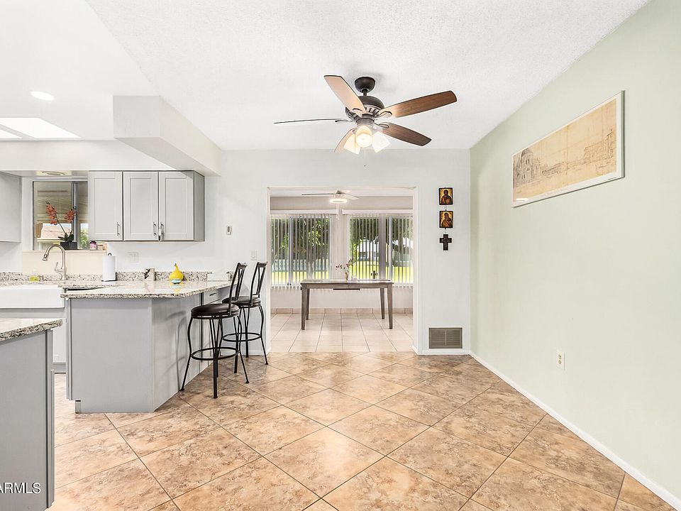 1st image of 10612 W Saratoga Cir