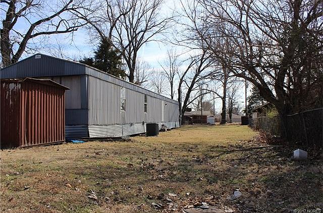 2nd image of 405 N Lincoln Ave