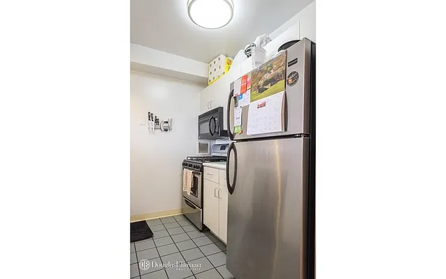 Rented by Douglas Elliman | media 2