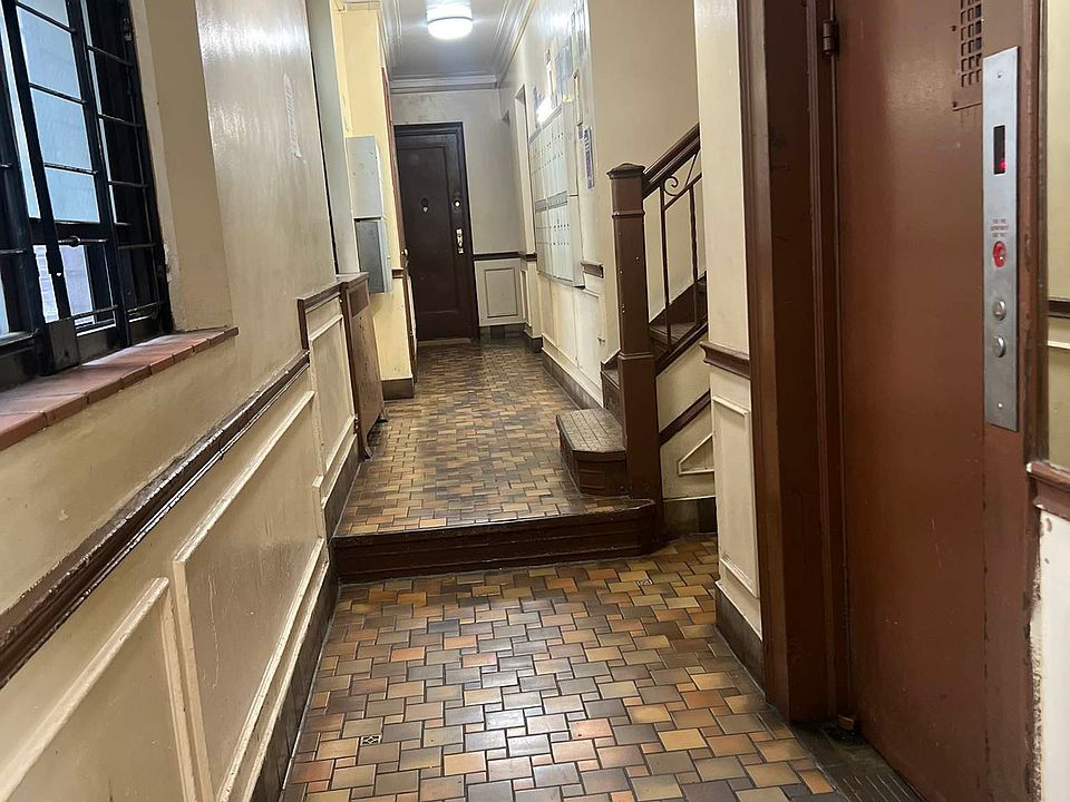 1st image of 667 Ocean Ave #4R