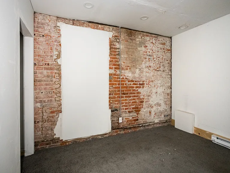 3323 Gratiot Ave #2B — Photo 10