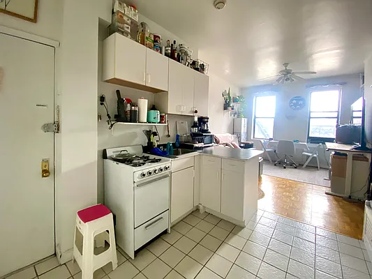 Rented by Susan J. Conaway, LREB | media 6