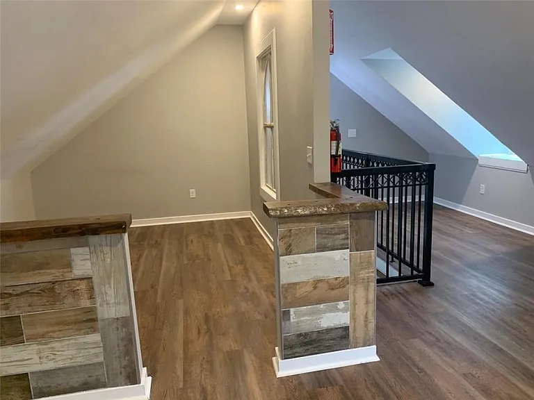 78 Duncan Ave #5 — Photo 28