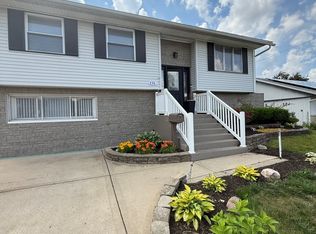 336 Hemlock Ave, Romeoville, IL 60446