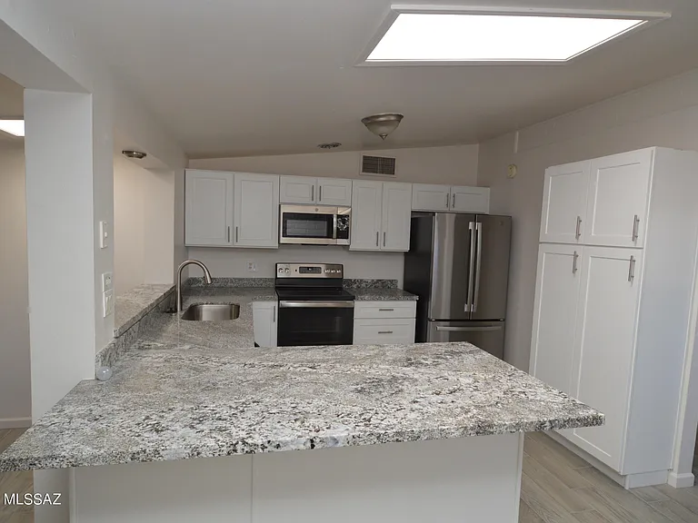 7118 E Elbow Bay Dr — Photo 5