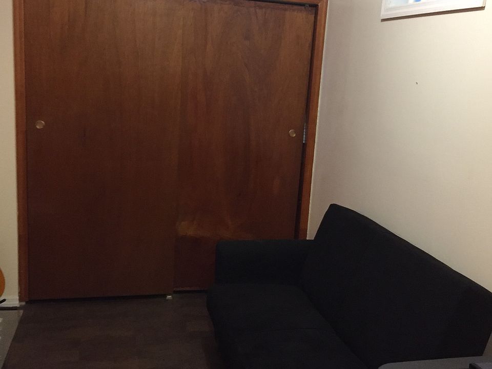 2nd image of 1462 E 45th St