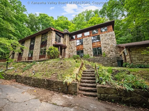 200 Laura Ln, Charleston, WV 25302