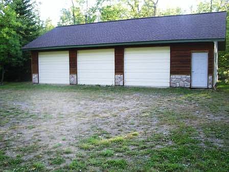 3 Stall gararge w/workshop