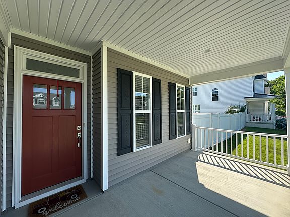 2nd image of 2212 Martlet Ln