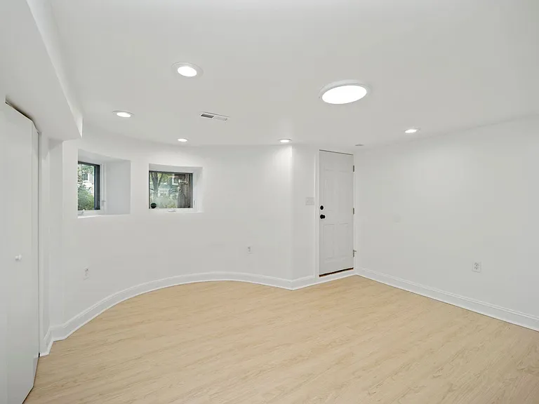 1755 T St NW #2 — Photo 6
