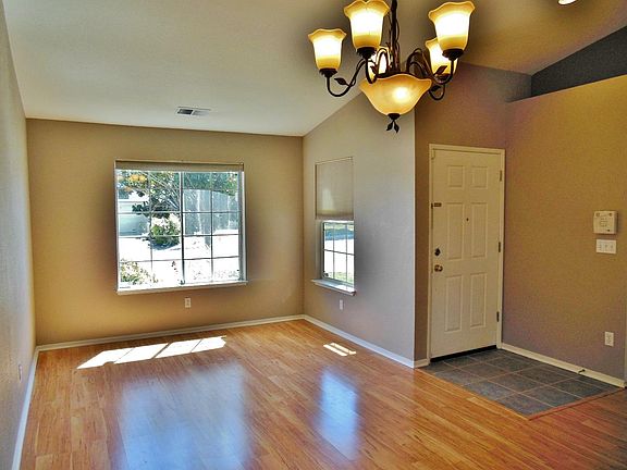 3rd image of 781 Vinca Ct