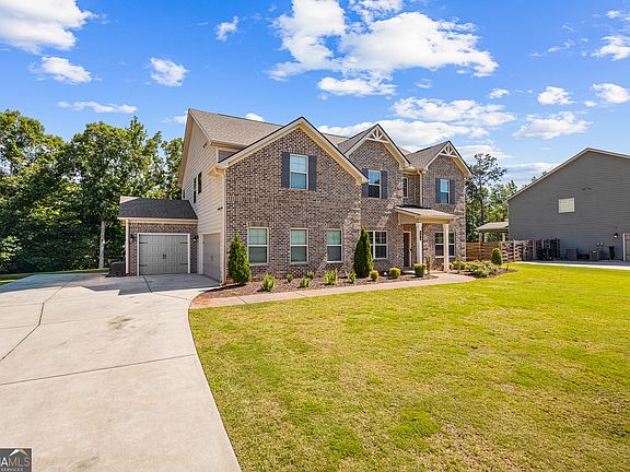 2nd image of 384 Traditions Ln