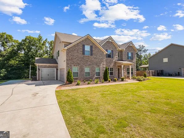 384 Traditions Ln, Hampton, GA 30228