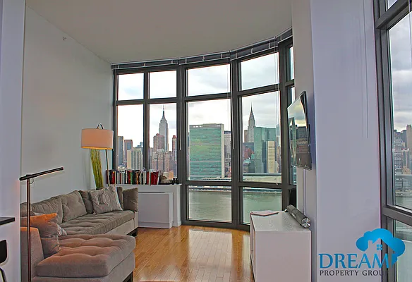 Rented by Dream Property Group LLC | media 5