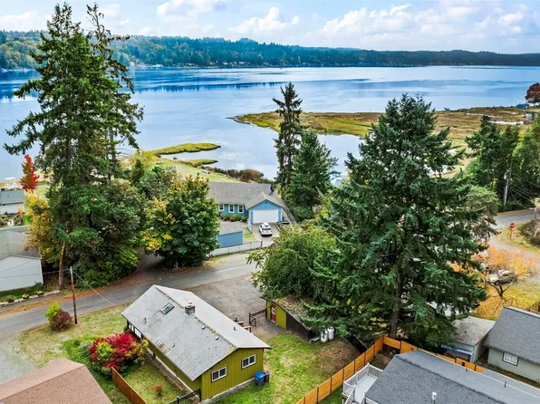 440 NE Gladwin Road, Belfair, WA 98528
