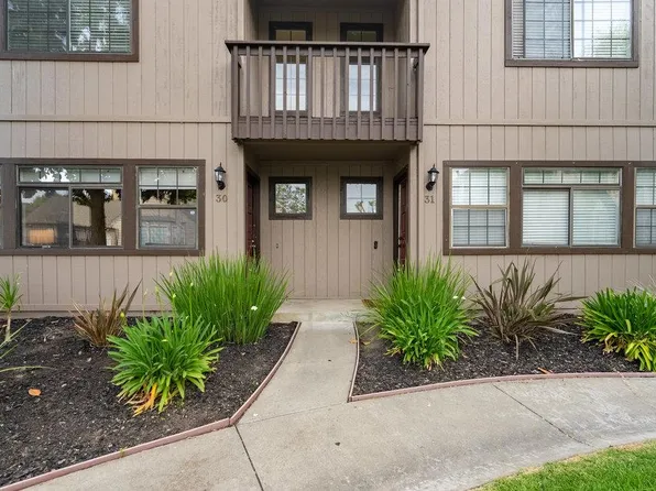 180 Gibson Dr APT 30, Hollister, CA 95023