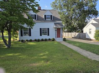 103 E Bearden St, Greer, SC 29651